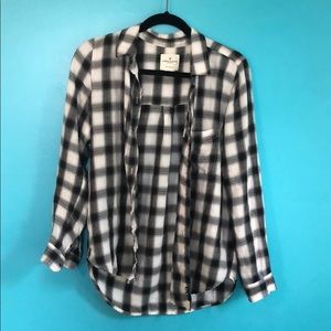 American Eagle plaid boyfriend button up